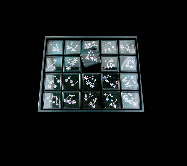 Display 27.8cm x 23cm
